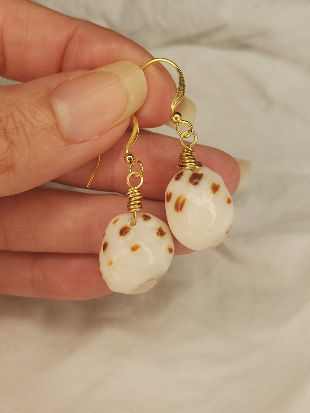 Hawaii Drupa Shell Dangles