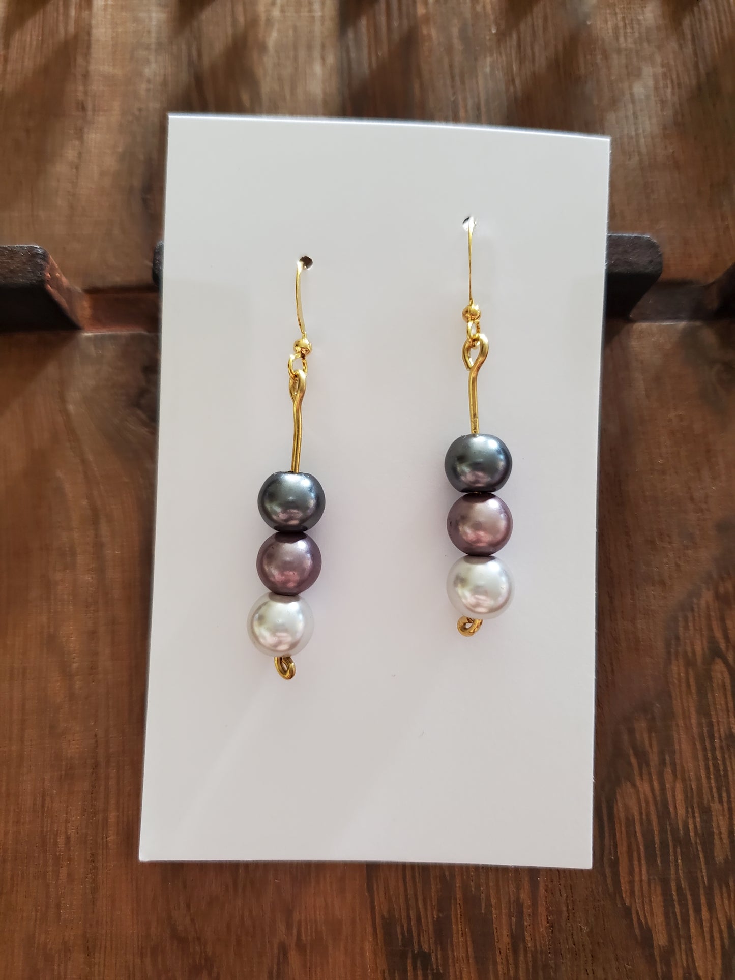 Shell Pearl Earrings