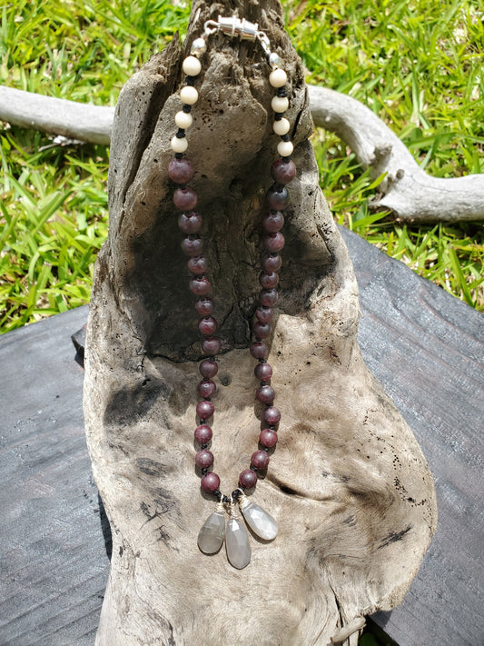 Knotted Gemstone Necklace Agate/River stone/Labradorite