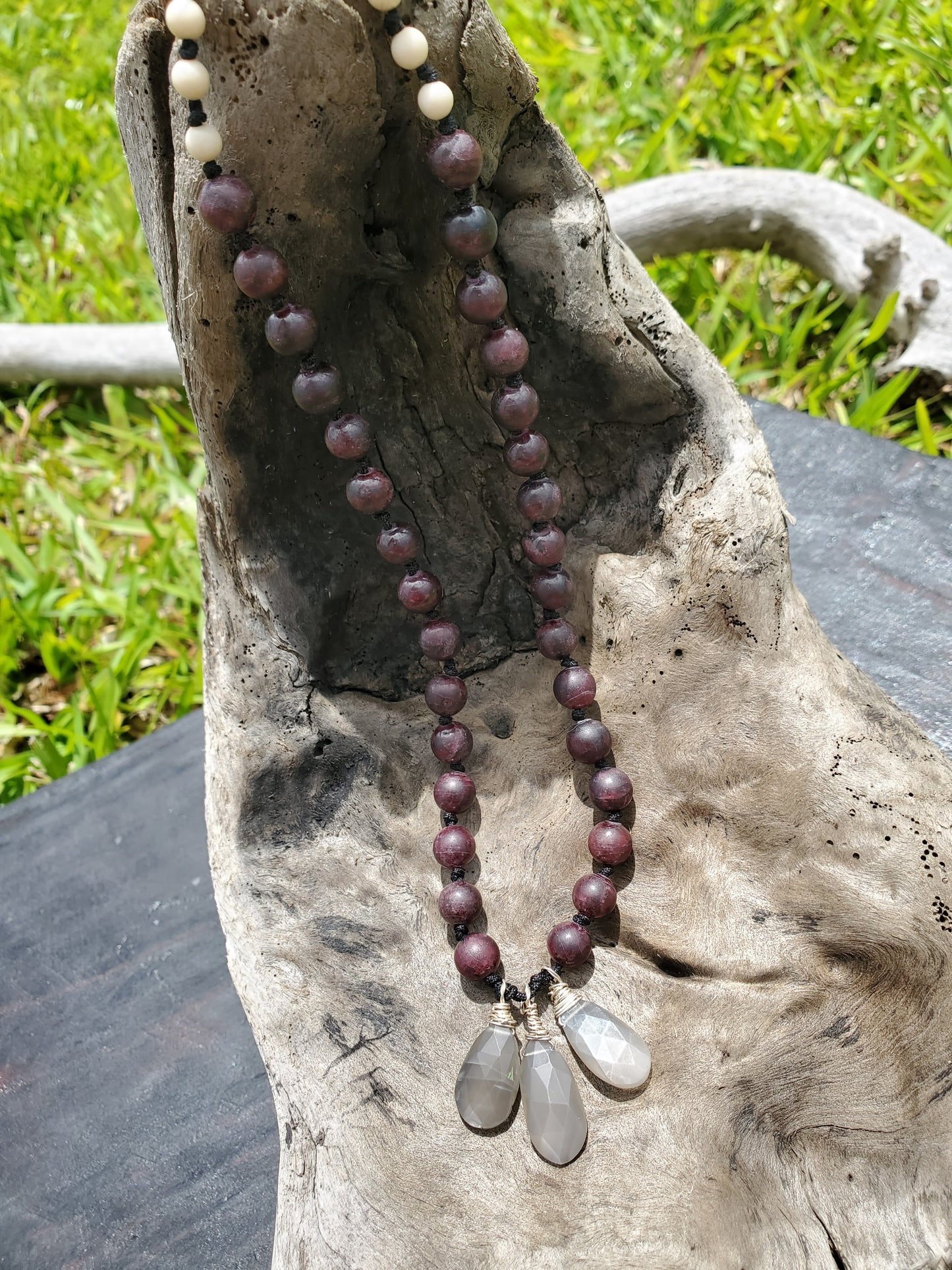 Knotted Gemstone Necklace Agate/River stone/Labradorite