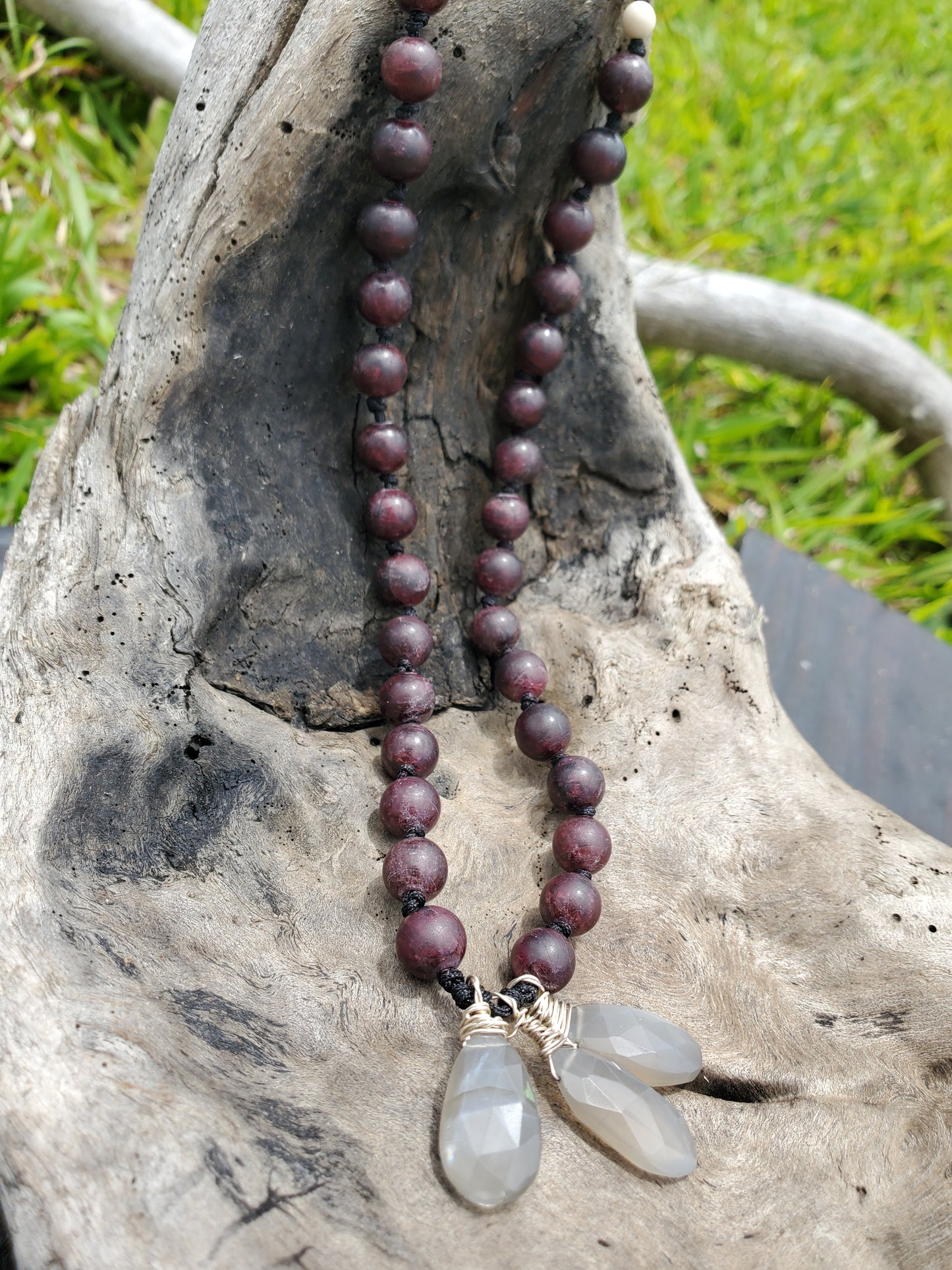 Knotted Gemstone Necklace Agate/River stone/Labradorite