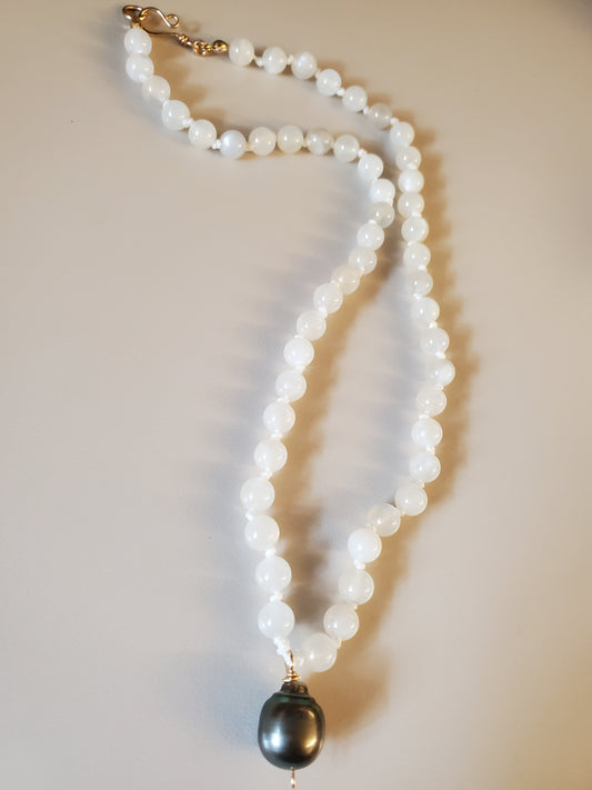 Gemstone Necklace Moonstone & Tahitian