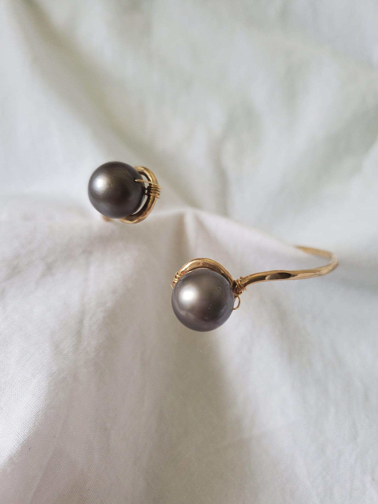 Double Tahitian Cuff