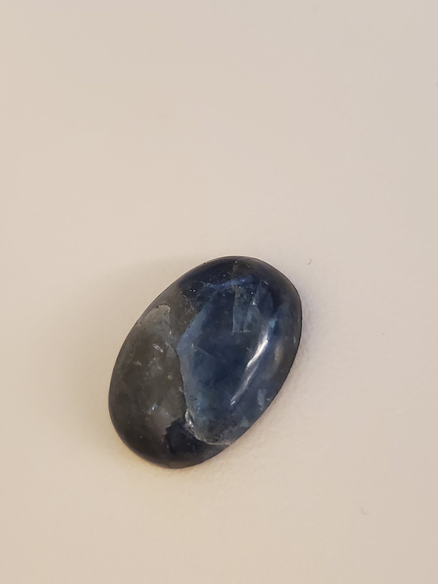 Deep Blue Kynite Oval Pendant