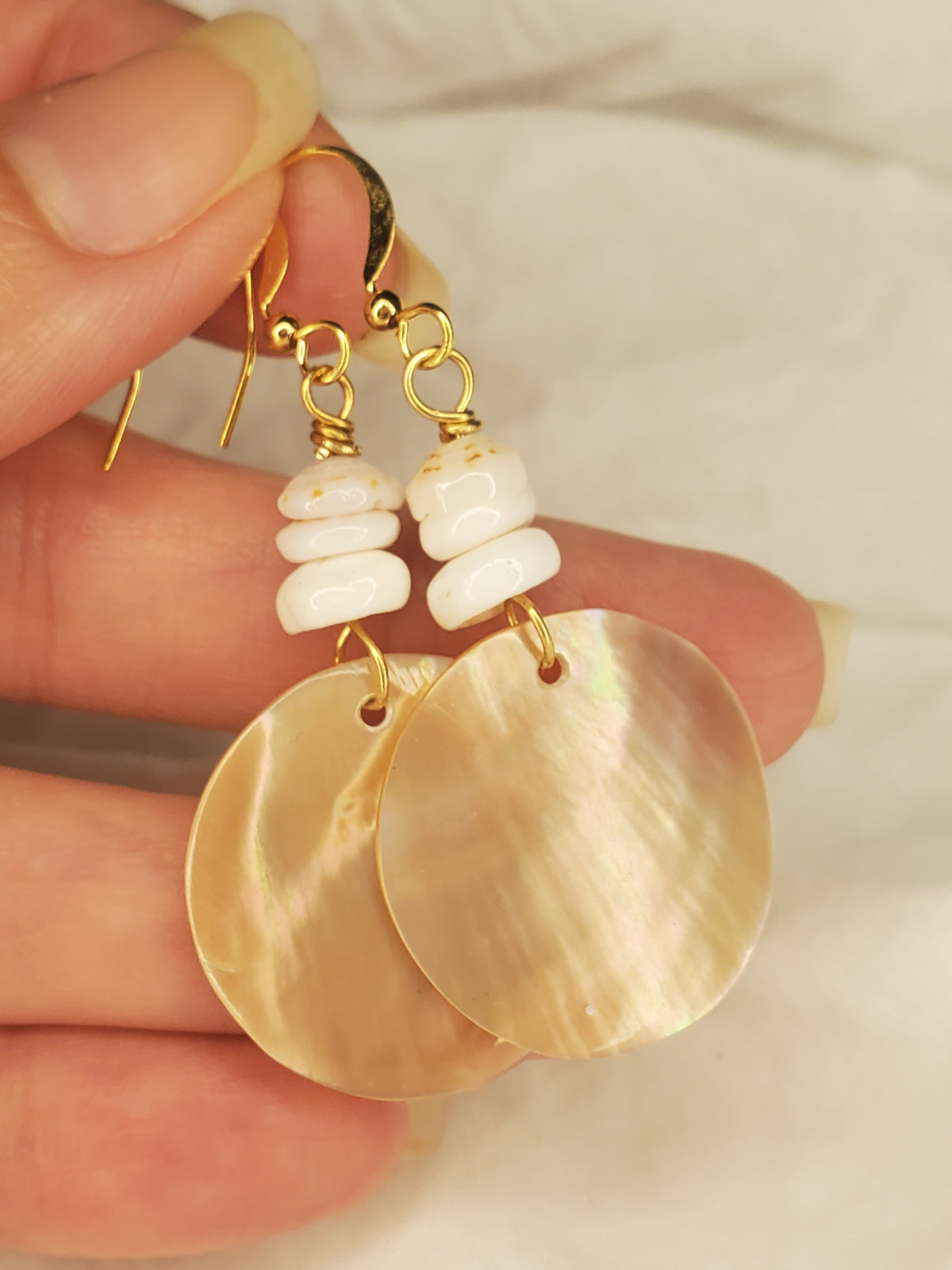 Mother of Pearl with Hawaii Puka Shells