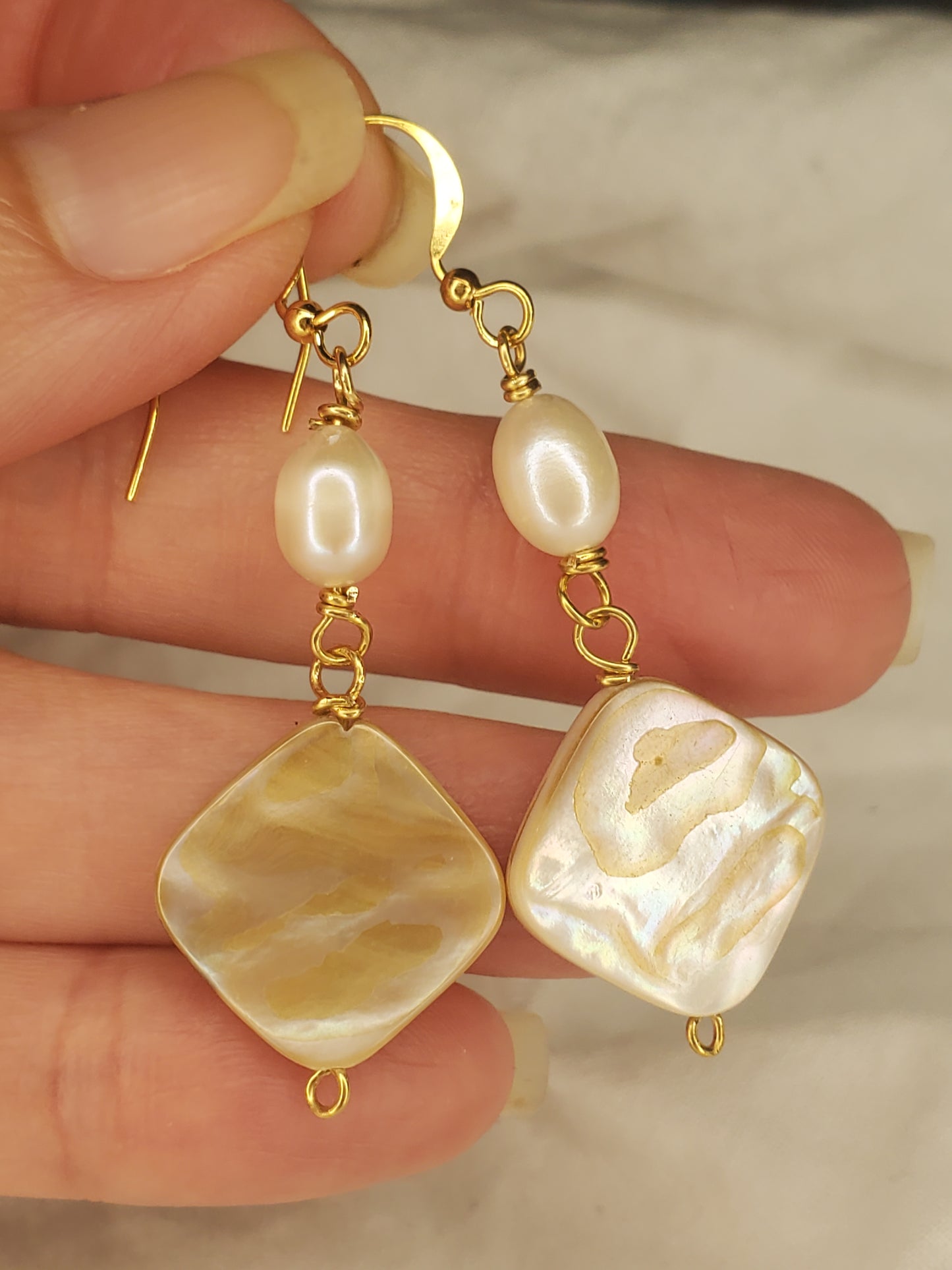 Shell Dangle with Freshwater Pearls
