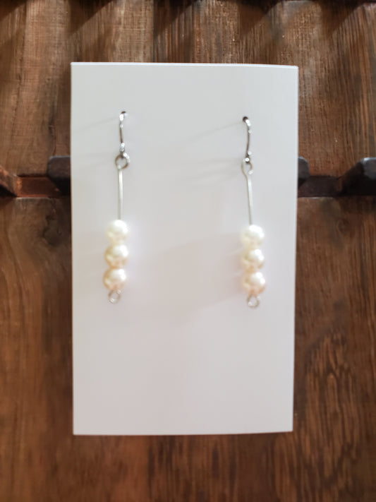 Shell Pearl Earrings