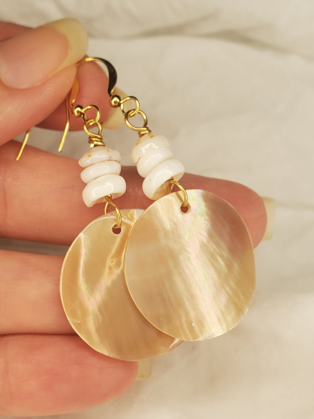 Mother of Pearl with Hawaii Puka Shells