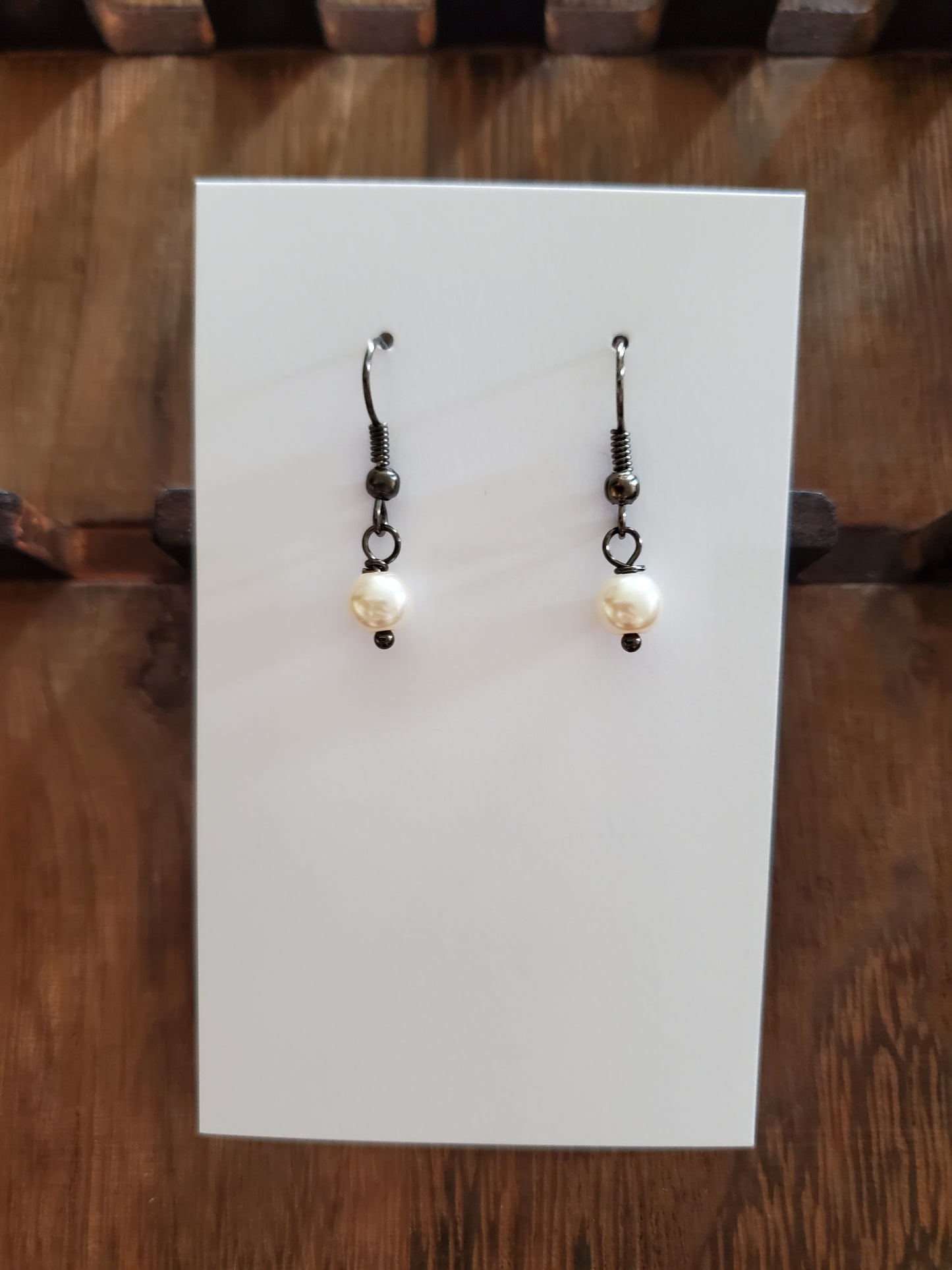 Shell Pearl Earrings