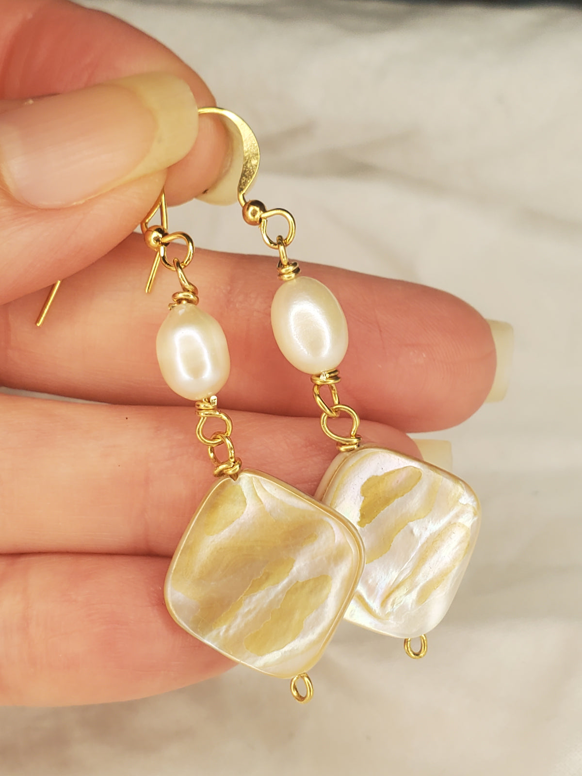 Shell Dangle with Freshwater Pearls