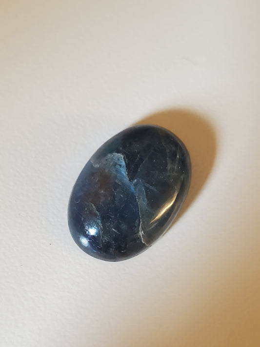 Deep Blue Kynite Oval Pendant