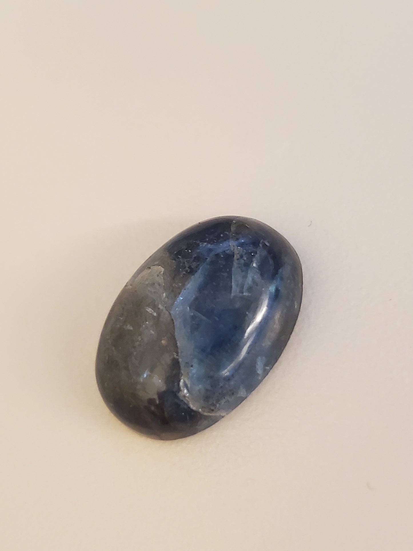 Deep Blue Kynite Oval Pendant