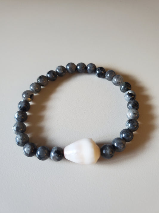 Larvikite/Shell Stretch Gemstone Bracelet